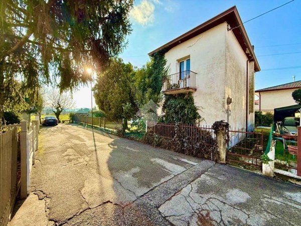 casa indipendente in vendita ad Abano Terme