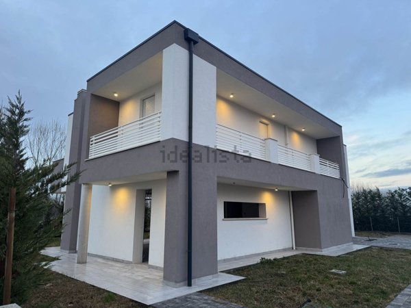 casa indipendente in vendita ad Abano Terme