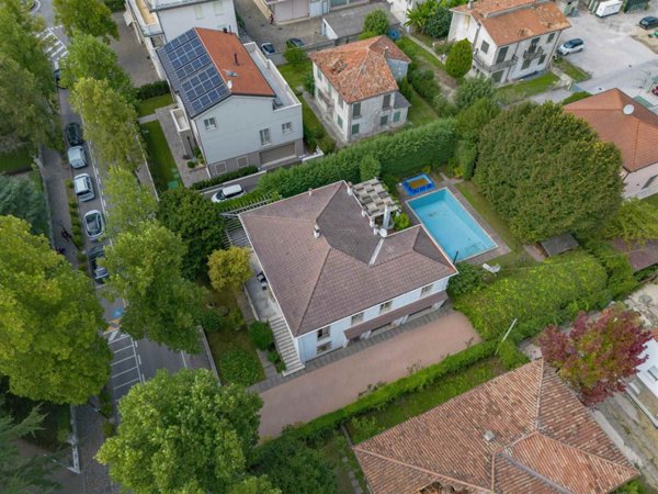 casa indipendente in vendita ad Abano Terme