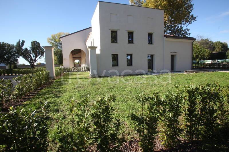 casa indipendente in vendita ad Abano Terme