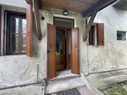 casa indipendente in vendita ad Abano Terme in zona Monteortone