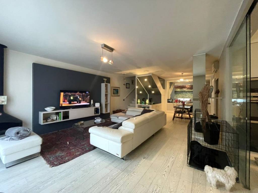 casa indipendente in vendita ad Abano Terme in zona Monterosso