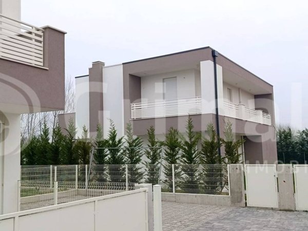 casa indipendente in vendita ad Abano Terme