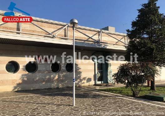 negozio in vendita ad Abano Terme