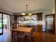 casa indipendente in vendita ad Abano Terme in zona Feriole