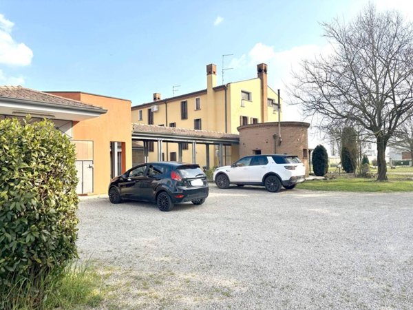 casa indipendente in vendita ad Abano Terme in zona Monterosso