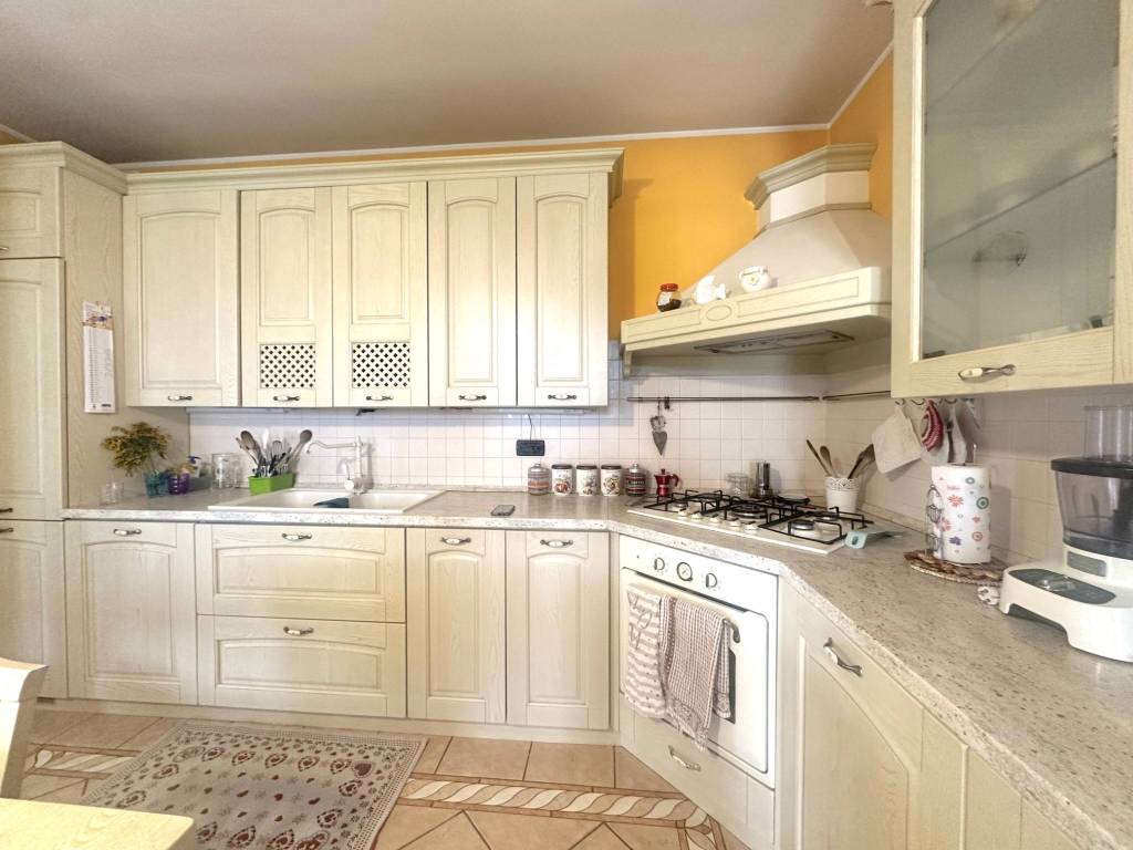 casa indipendente in vendita ad Abano Terme in zona Monterosso