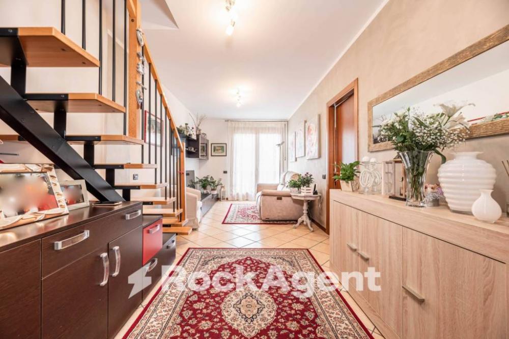 appartamento in vendita ad Abano Terme in zona Monteortone