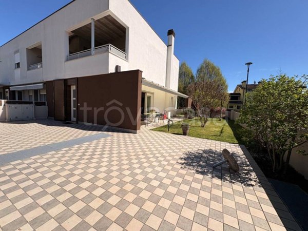 casa indipendente in vendita ad Abano Terme