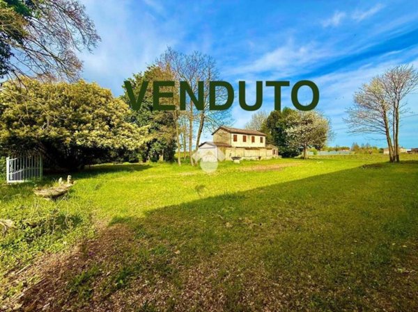 casa indipendente in vendita ad Abano Terme in zona Giarre