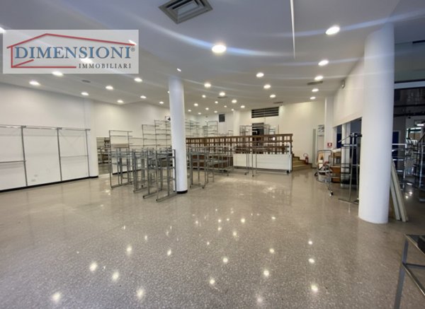 negozio in vendita ad Abano Terme