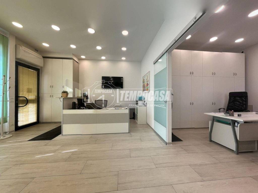 ufficio in vendita ad Abano Terme