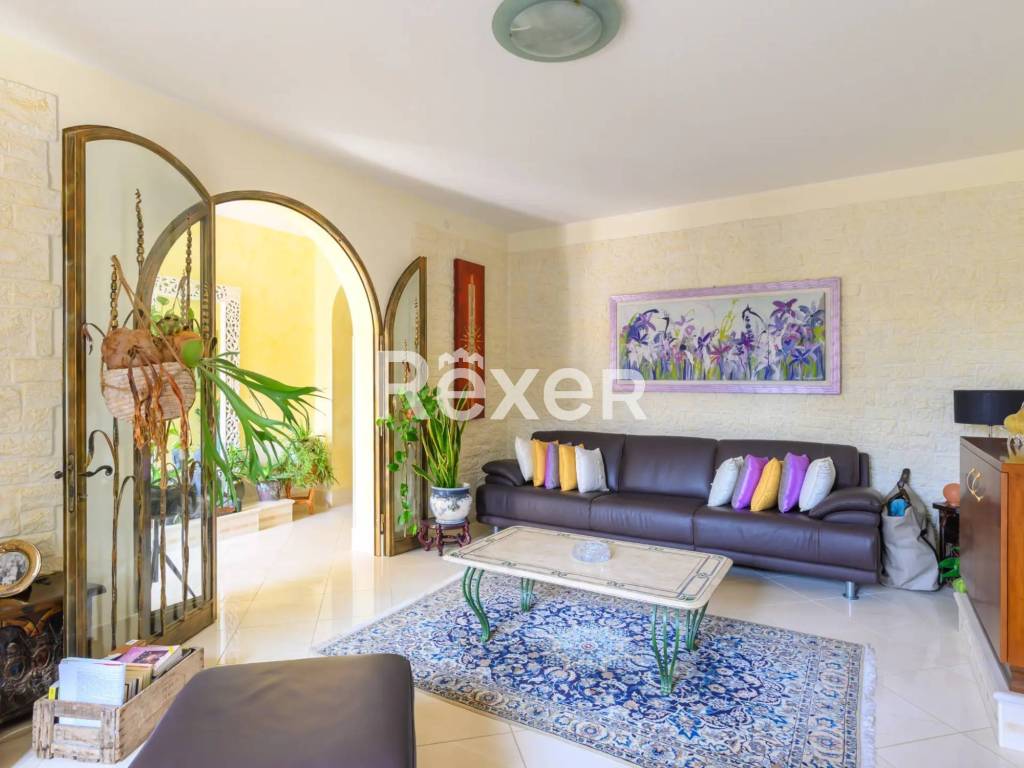 casa indipendente in vendita ad Abano Terme in zona Monteortone