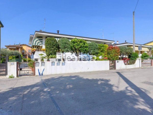 appartamento in vendita ad Abano Terme in zona Monteortone