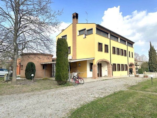 casa indipendente in vendita ad Abano Terme in zona Monterosso