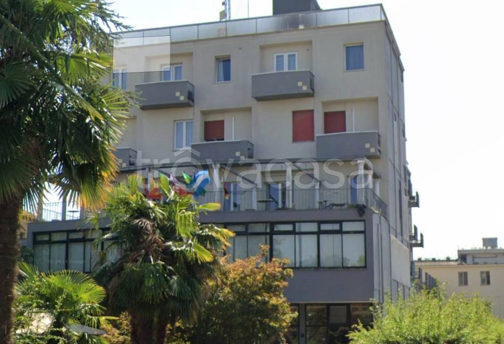 negozio in vendita ad Abano Terme