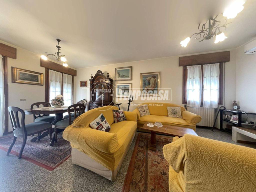 casa indipendente in vendita ad Abano Terme