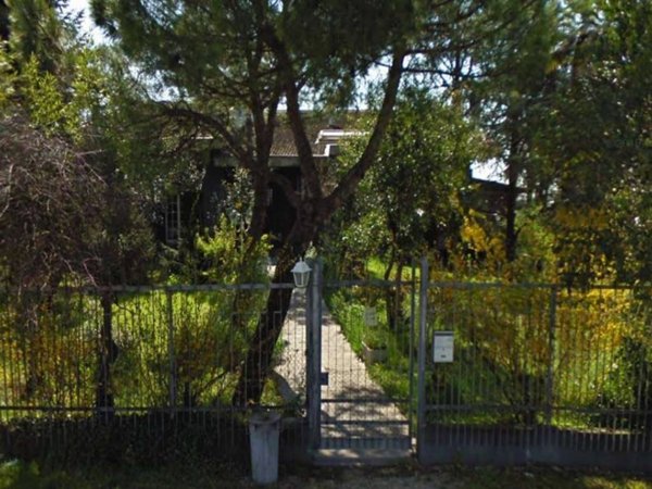 casa indipendente in vendita ad Abano Terme in zona Feriole