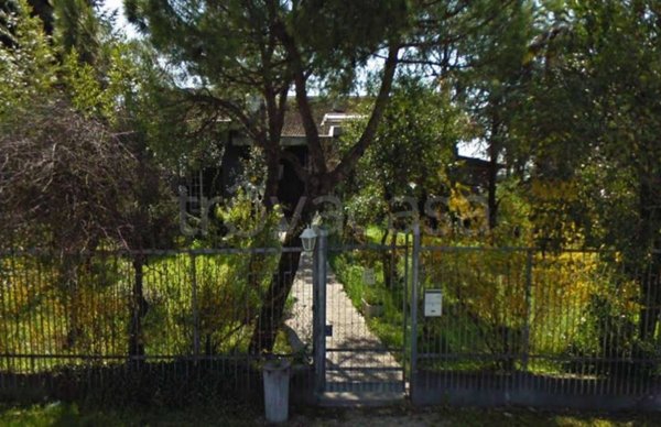 casa indipendente in vendita ad Abano Terme in zona Feriole