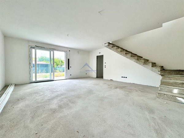 casa indipendente in vendita ad Abano Terme in zona Giarre