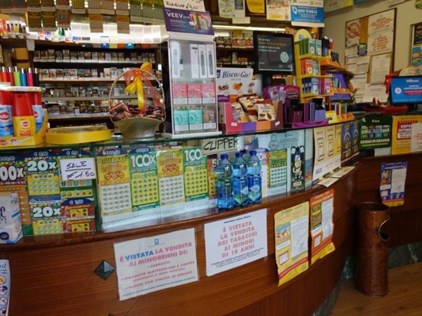 negozio in vendita ad Abano Terme