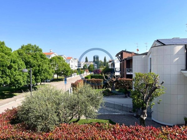 casa indipendente in vendita ad Abano Terme