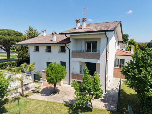 casa indipendente in vendita ad Abano Terme