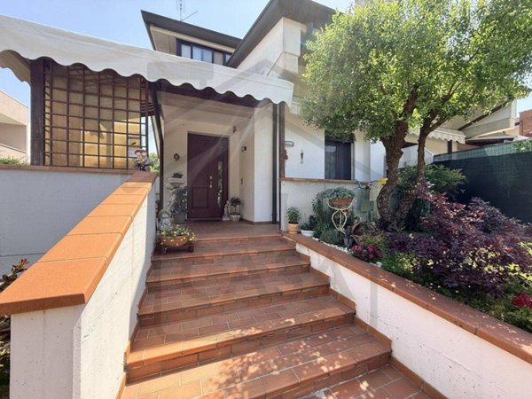 casa indipendente in vendita ad Abano Terme