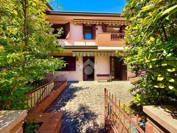 casa indipendente in vendita ad Abano Terme
