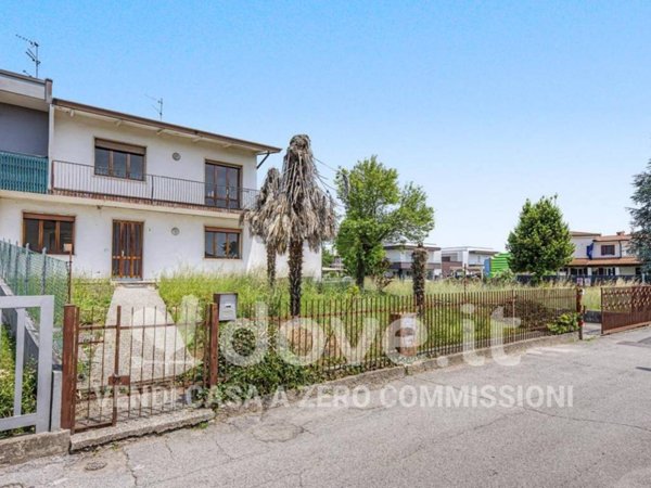 casa indipendente in vendita ad Abano Terme in zona Monterosso