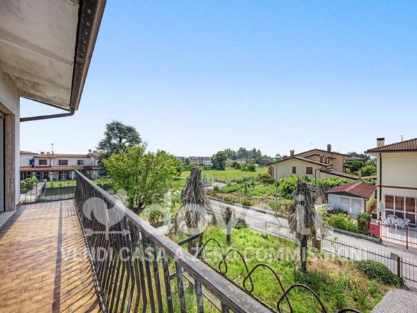casa indipendente in vendita ad Abano Terme in zona Monterosso