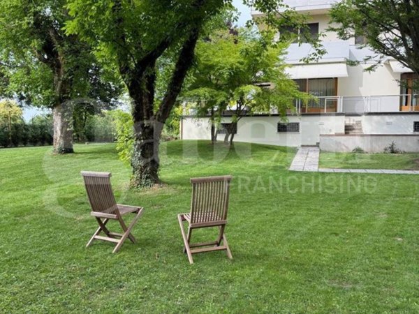 appartamento in vendita ad Abano Terme in zona Monterosso