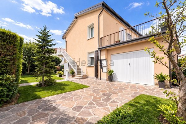 appartamento in vendita ad Abano Terme in zona Monterosso