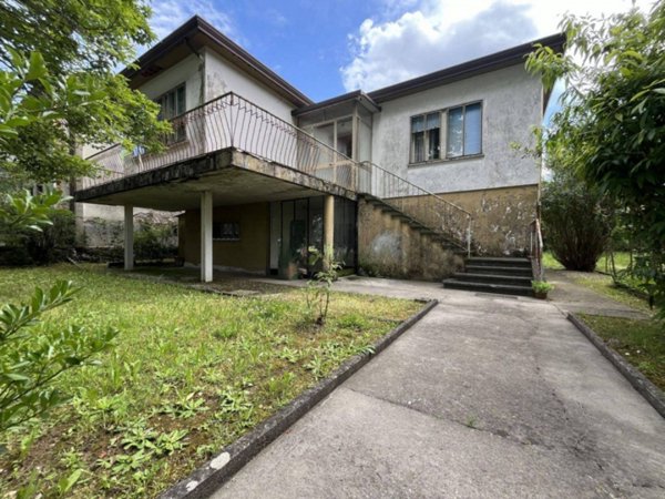 casa indipendente in vendita ad Abano Terme