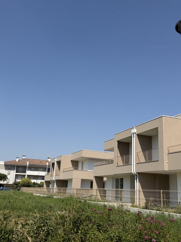 casa indipendente in vendita ad Abano Terme in zona Giarre
