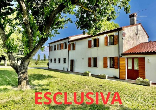 casa indipendente in vendita ad Abano Terme in zona Monterosso