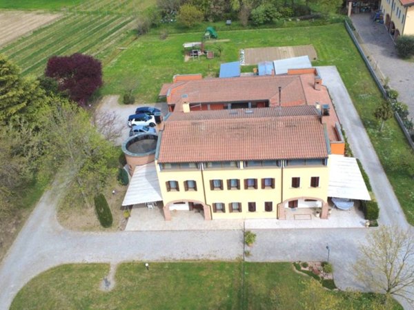 casa indipendente in vendita ad Abano Terme in zona Monterosso