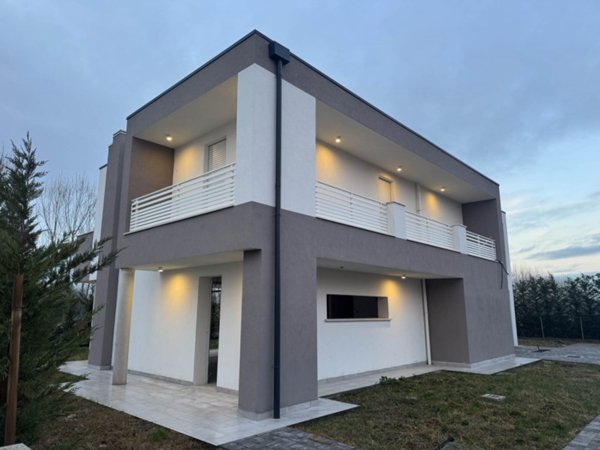 casa indipendente in vendita ad Abano Terme
