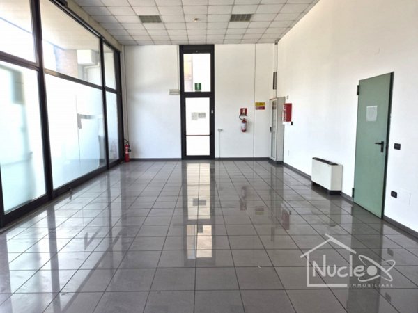 locale di sgombero in vendita ad Abano Terme