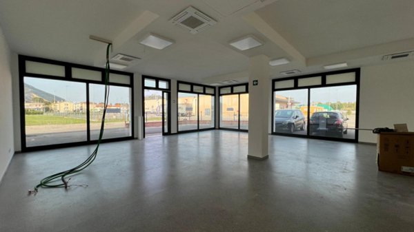 negozio in vendita ad Abano Terme