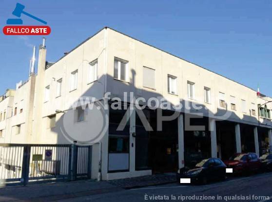 negozio in vendita ad Abano Terme