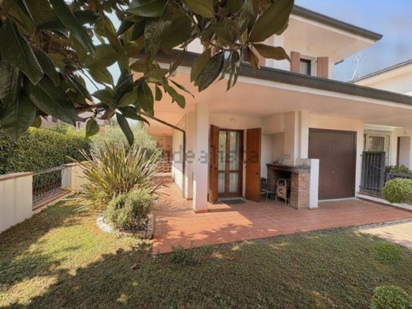casa indipendente in vendita ad Abano Terme