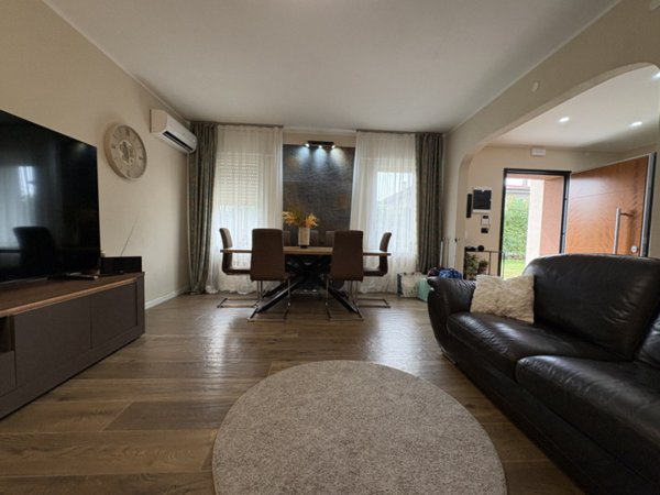 casa indipendente in vendita ad Abano Terme