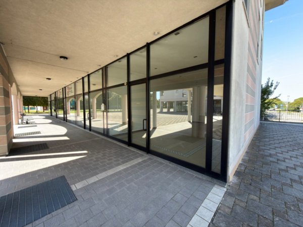 locale commerciale in vendita ad Abano Terme