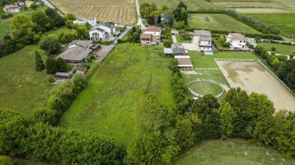 casa indipendente in vendita ad Abano Terme in zona Monteortone