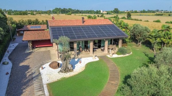 casa indipendente in vendita ad Abano Terme