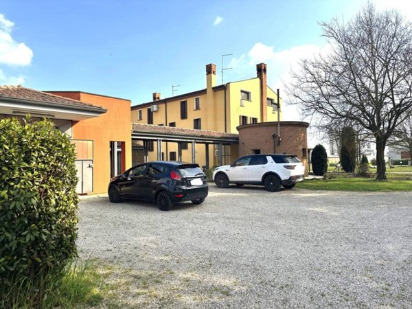 casa indipendente in vendita ad Abano Terme in zona Monterosso