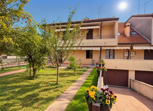casa indipendente in vendita ad Abano Terme
