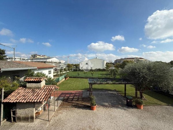 casa indipendente in vendita ad Abano Terme