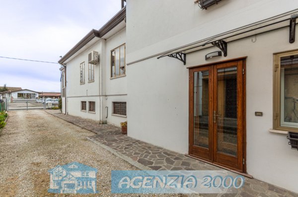 casa indipendente in vendita ad Agna
